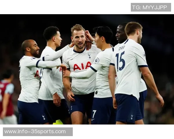 西汉姆联与热刺激战正酣谁能在英超赛场中笑到最后